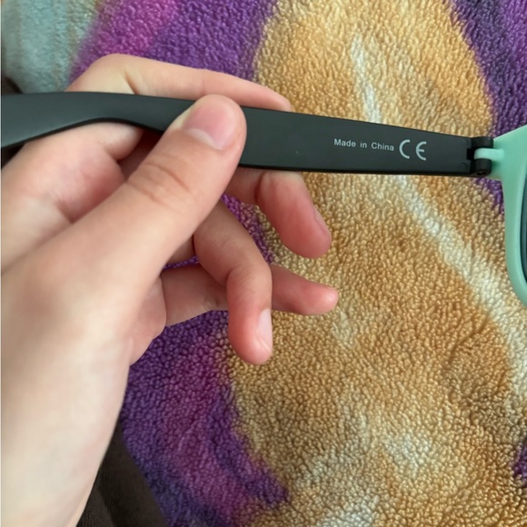 Pink sunglasses from the 2000s - Picture 5 of 6